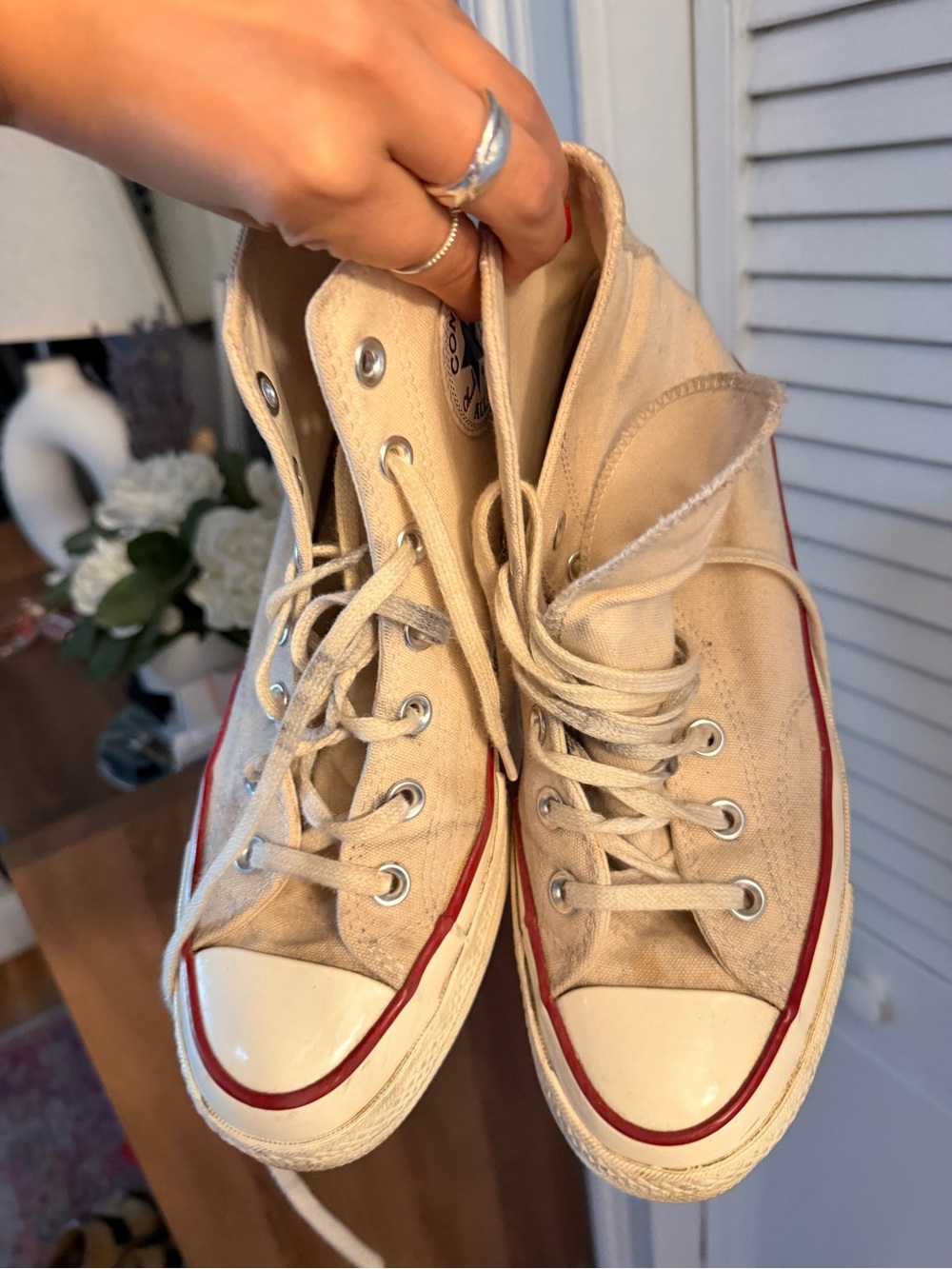 Cream Classic Converse